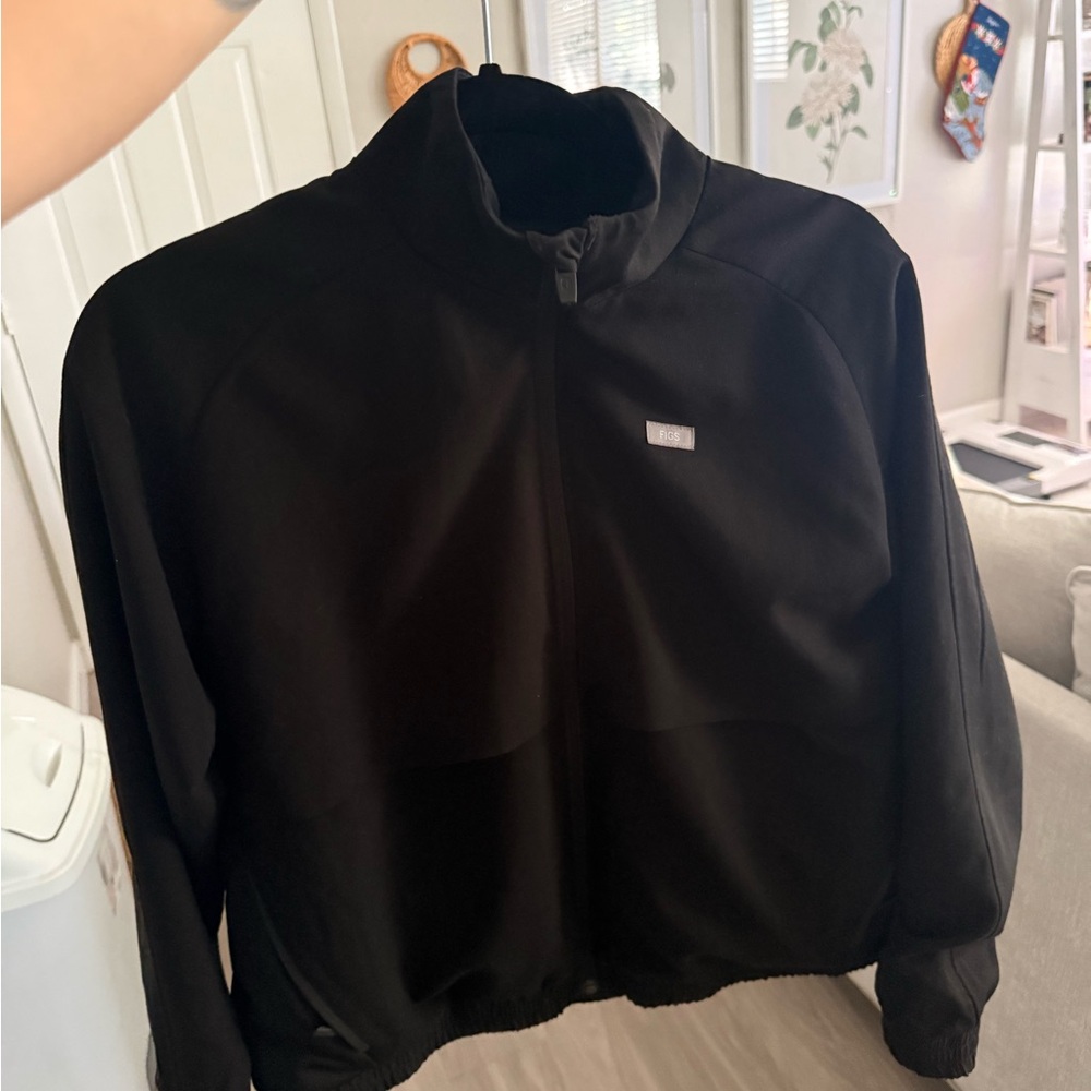 FIGS Sydney Scrub Jacket